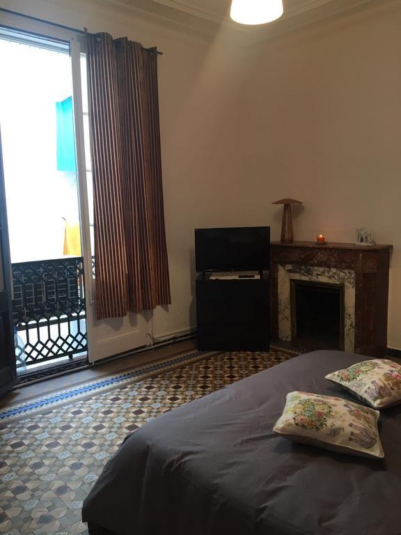 Happy @ Barcelona Hotell Eksteriør bilde