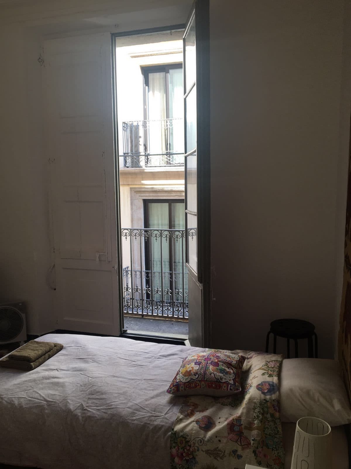Happy @ Barcelona Hotell Eksteriør bilde